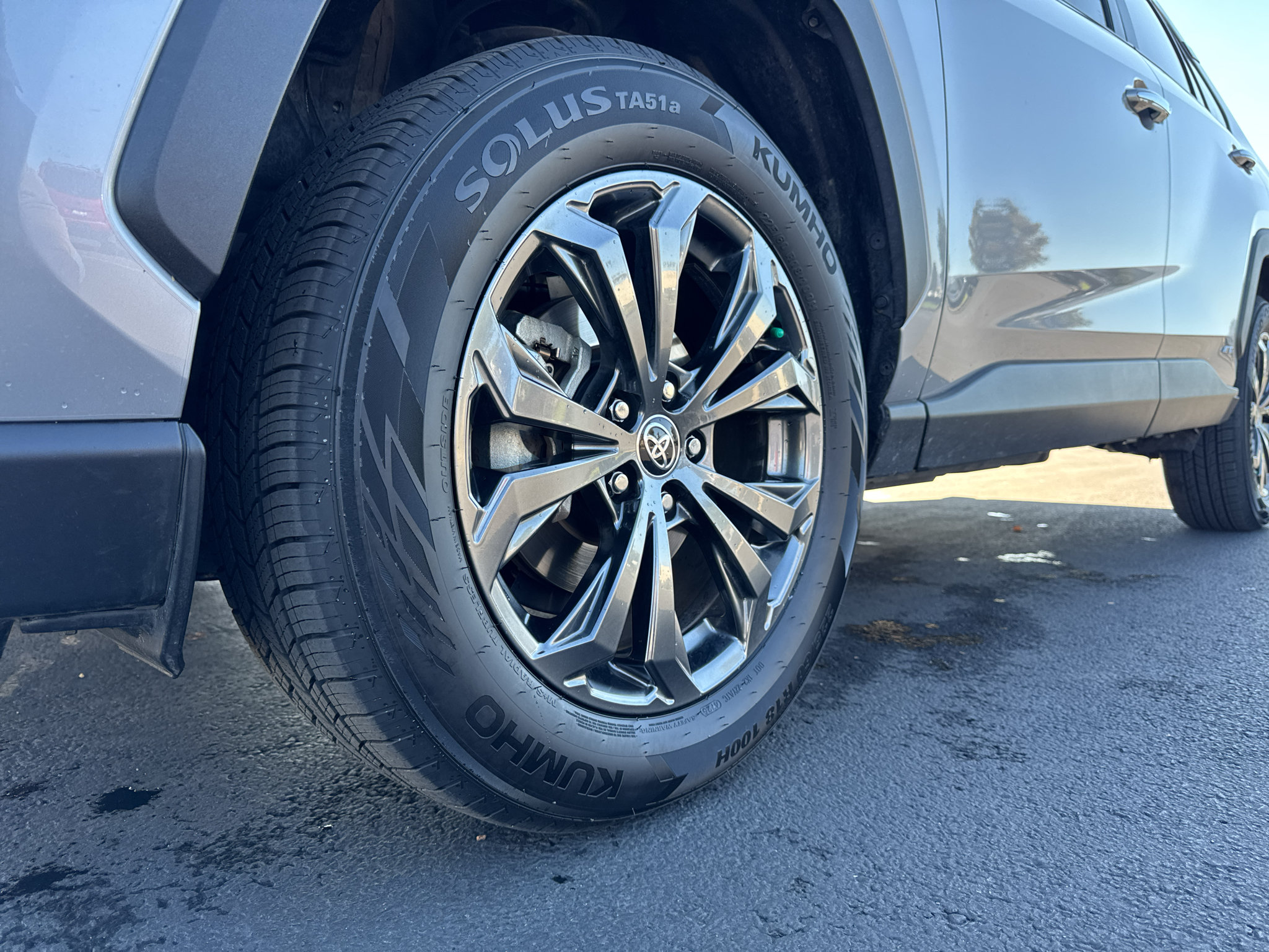 Certified 2024 Toyota RAV4 Limited w/ Advanced Technology Package AWD/4WD image 19