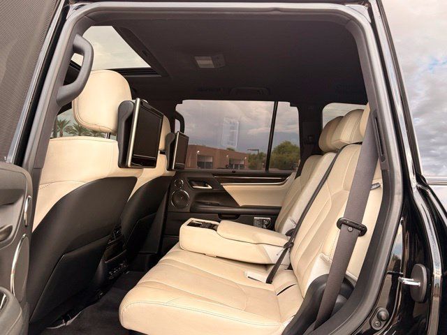 Used 2019 Lexus LX 570 4WD w/ Inspiration Series image 17