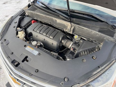 Used 2016 Chevrolet Traverse LT image 24