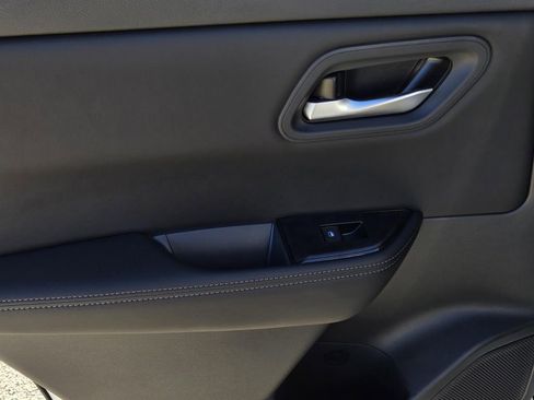 New 2026 Nissan Rogue SV image 10