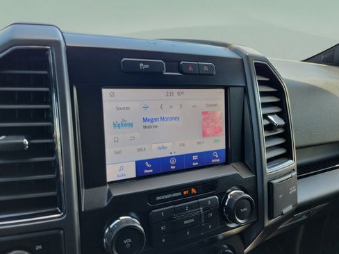 Used 2019 Ford F150 XLT w/ Equipment Group 302A Luxury AWD/4WD image 26