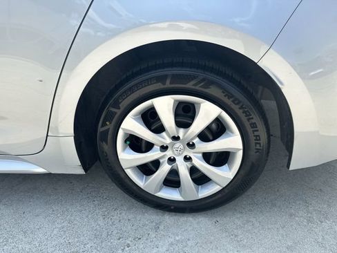 Used 2024 Toyota Corolla LE FWD image 11