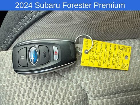 Used 2024 Subaru Forester Premium AWD/4WD image 22