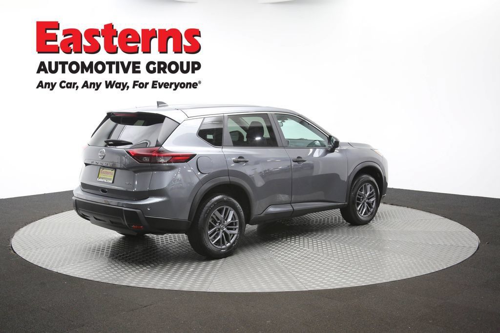Used 2024 Nissan Rogue S AWD/4WD image 42