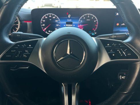 Used 2025 Mercedes-Benz CLA 250 image 23