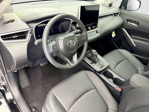 Used 2026 Toyota Corolla Cross XLE w/ Convenience Package AWD/4WD image 9