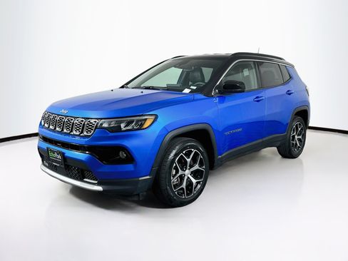 Used 2024 Jeep Compass Limited AWD/4WD image 3