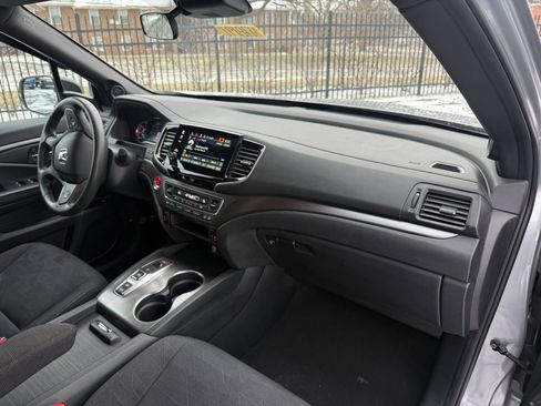 Used 2022 Honda Pilot Sport image 14