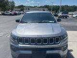 Used 2024 Jeep Compass Latitude image 2