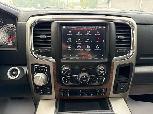 Used 2018 RAM 1500 Laramie w/ Convenience Group AWD/4WD image 7