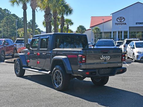 Used 2022 Jeep Gladiator Overland w/ Popular Equipment Package image 3