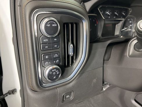 Used 2022 GMC Sierra 1500 AT4 w/ AT4 Premium Package image 26