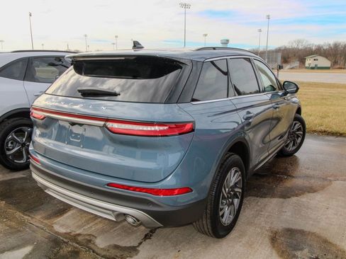 Used 2026 Lincoln Corsair Premiere image 3