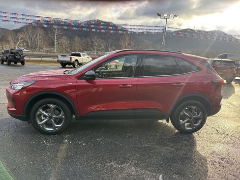 New 2026 Ford Escape ST-Line w/ Cold Weather Package AWD/4WD image 8