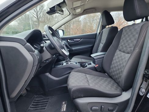 Used 2019 Nissan Rogue Sport SV w/ Technology Package image 10