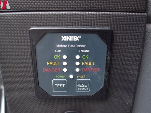 Used 2016 Ford F550 4x4 Regular Cab Super Duty image 13