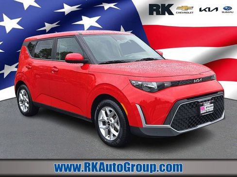 Certified 2023 Kia Soul LX w/ LX Technology Package FWD image 1
