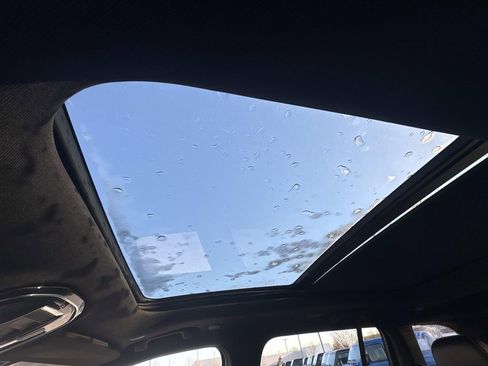 Used 2023 Jeep Grand Cherokee Overland image 35