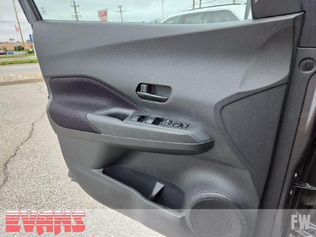 Used 2021 Nissan Kicks S FWD image 16
