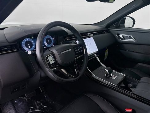 New 2026 Land Rover Range Rover Velar Dynamic SE image 9