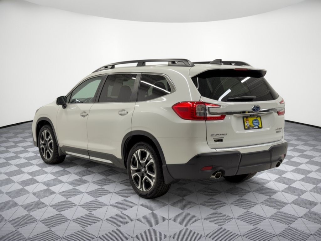 Used 2023 Subaru Ascent Touring AWD/4WD image 3