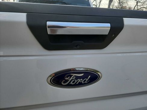 Used 2016 Ford F150 XLT w/ Equipment Group 302A Luxury RWD image 9