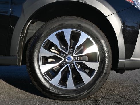 Certified 2025 Subaru Outback Limited image 13