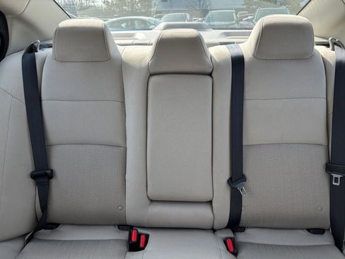 Used 2025 Nissan Altima 2.5 SV image 38