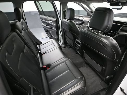 Used 2023 Jeep Grand Cherokee 4WD 4xe w/ Luxury Tech Group II image 48