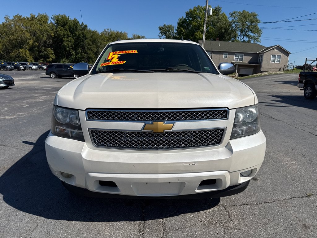 Used 2012 Chevrolet Avalanche LTZ RWD image 3