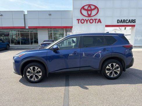 Used 2023 Nissan Rogue SV image 4