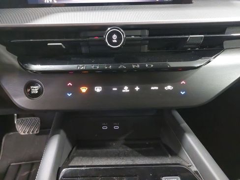 Certified 2025 Nissan Murano SV w/ Cargo Package image 21