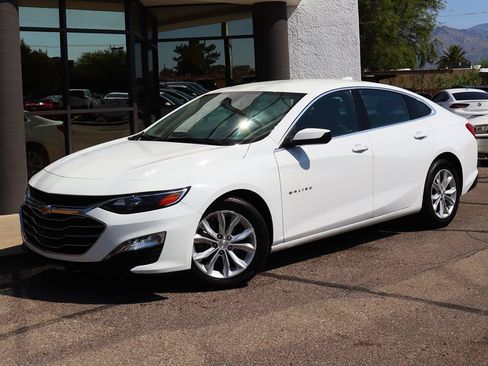 Used 2023 Chevrolet Malibu LT FWD image 2