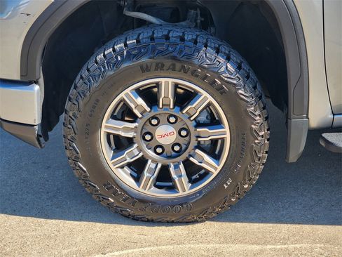 Used 2023 GMC Sierra 1500 AT4 w/ AT4 Premium Package image 10