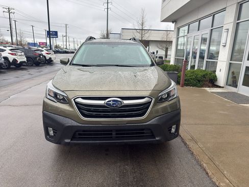 Used 2020 Subaru Outback Premium image 8