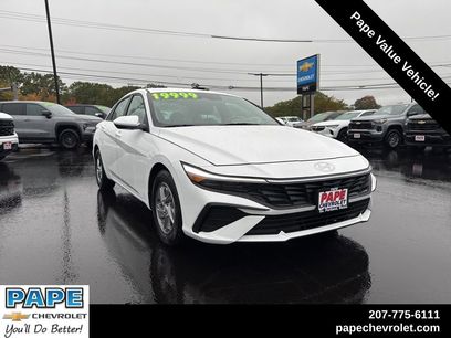 Used 2025 Hyundai Elantra SE