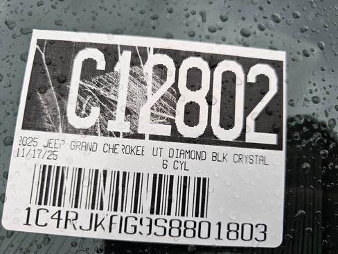 New 2025 Jeep Grand Cherokee L Altitude image 10