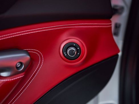 Used 2021 Ferrari F8 Tributo image 29