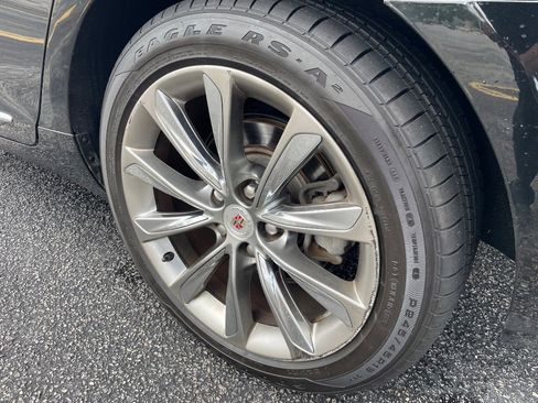 Used 2013 Cadillac XTS FWD image 10