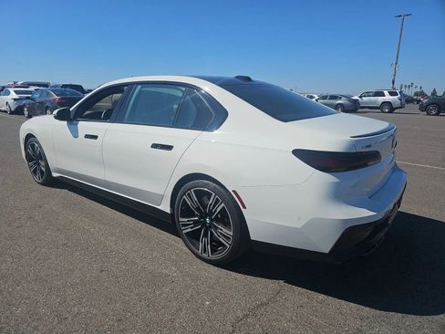 Used 2023 BMW 760i xDrive w/ Executive Package AWD/4WD image 6