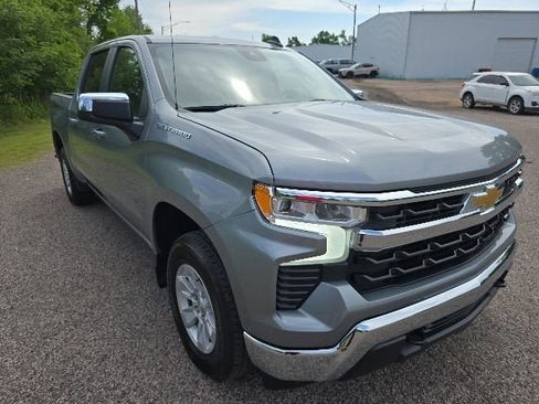 Used 2023 Chevrolet Silverado 1500 LT w/ Protection Package AWD/4WD image 8