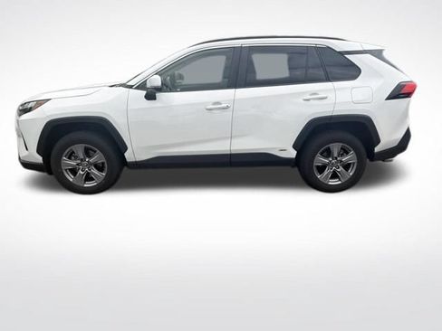 Used 2024 Toyota RAV4 LE AWD/4WD image 2