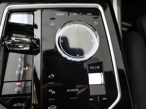 Used 2023 BMW 760i xDrive w/ Parking Assistance Package image 58