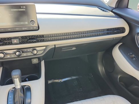 Certified 2023 Honda HR-V LX image 14