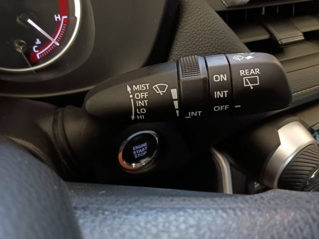 Used 2025 Toyota RAV4 XLE FWD image 5
