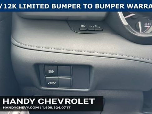 Used 2021 Toyota Highlander XLE AWD/4WD image 21