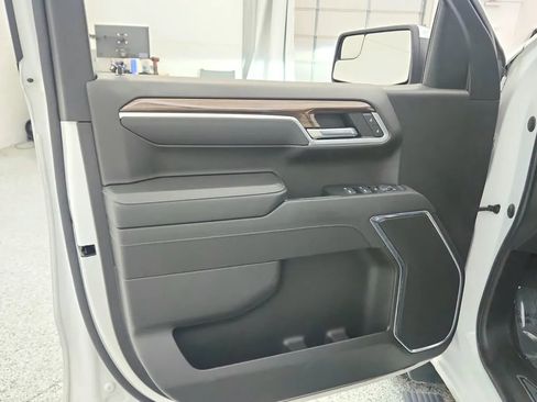 Used 2022 Chevrolet Silverado 1500 LT image 34