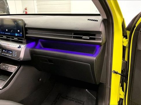 Used 2025 Hyundai Kona Limited FWD image 19