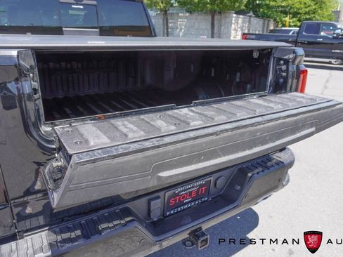 Used 2024 GMC Sierra 1500 Denali w/ Technology Package AWD/4WD image 16
