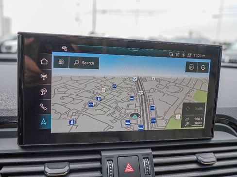 Certified 2025 Audi Q5 2.0T Premium Plus w/ Premium Plus Package image 15